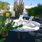 Luxury Sea Front -la Orilla Villa *
