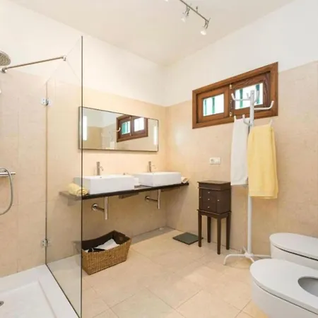 Luxury Sea Front -la Orilla וילה *