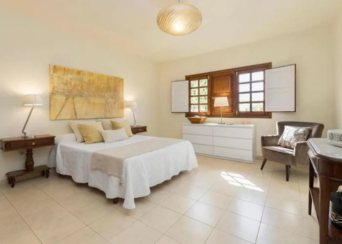 Luxury Sea Front -la Orilla 别墅